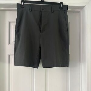 PGA Tour men’s gray shorts